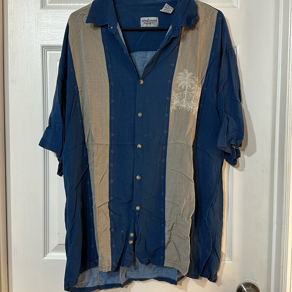 Windham Pointe button down. XL. Blue and grey.